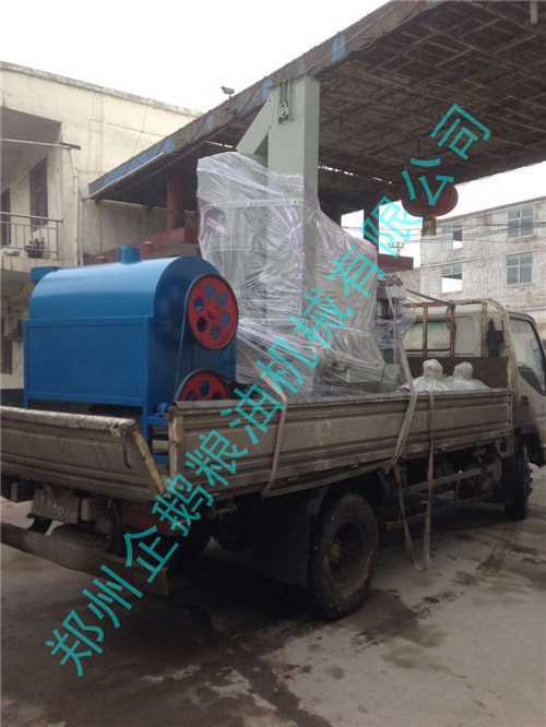 安徽蒙城客戶預(yù)定榨油機設(shè)備今發(fā)貨(圖4) 安徽蒙城客戶預(yù)定榨油機設(shè)備今發(fā)貨(圖4)